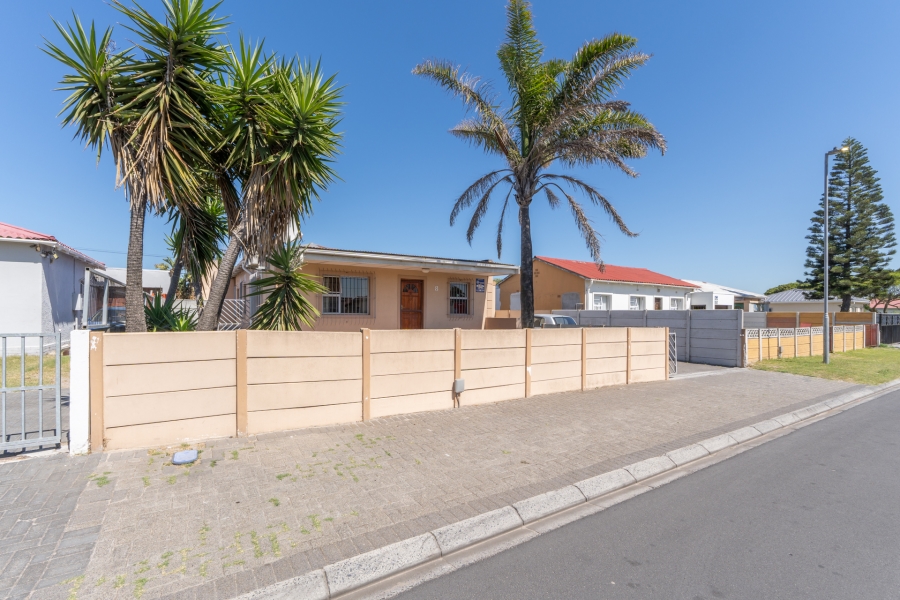 3 Bedroom Property for Sale in Ruyterwacht Western Cape